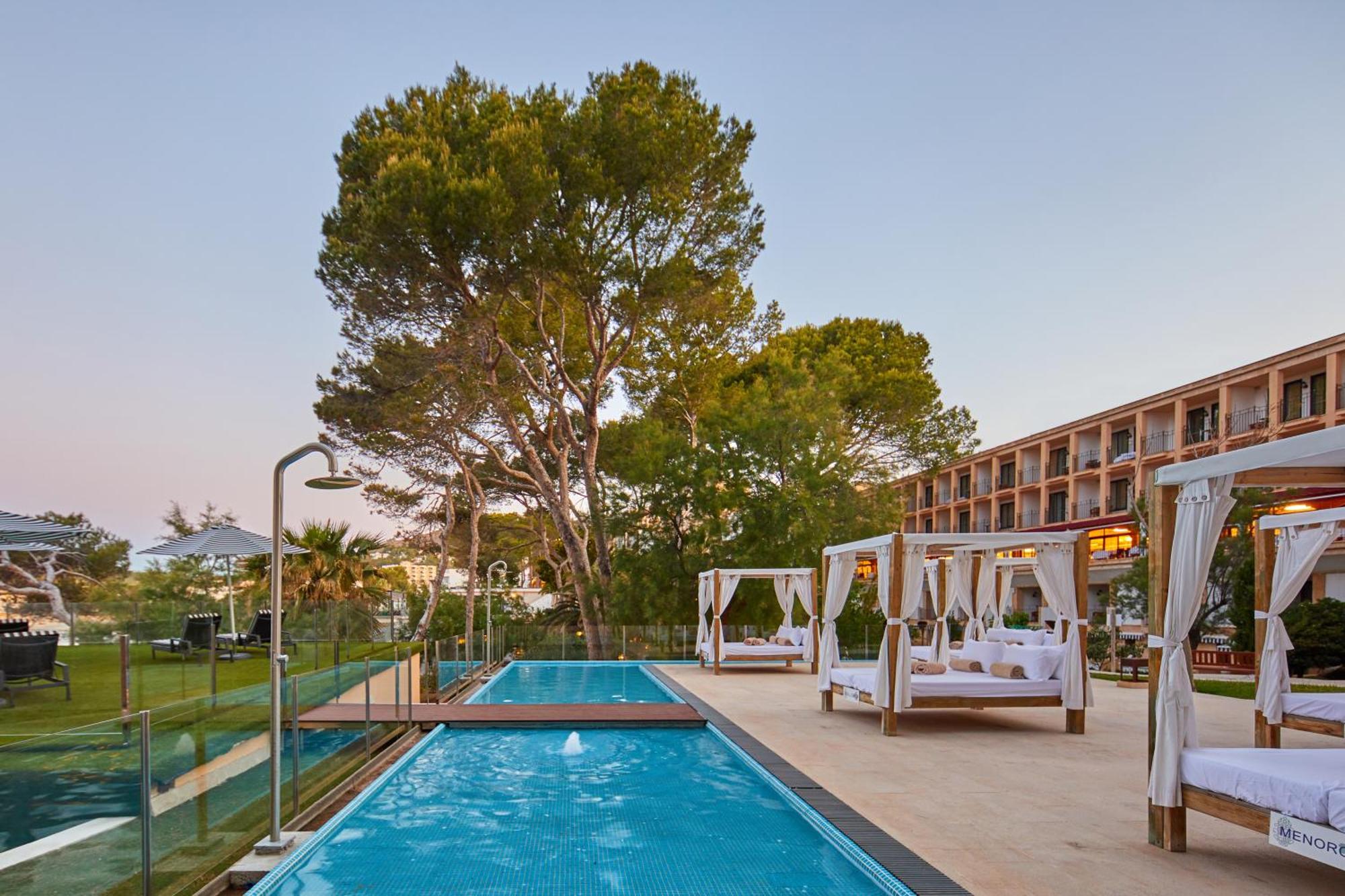 Secrets Mallorca Villamil Resort & Spa - Adults Only ปาเกรา ภายนอก รูปภาพ The hotel's pool