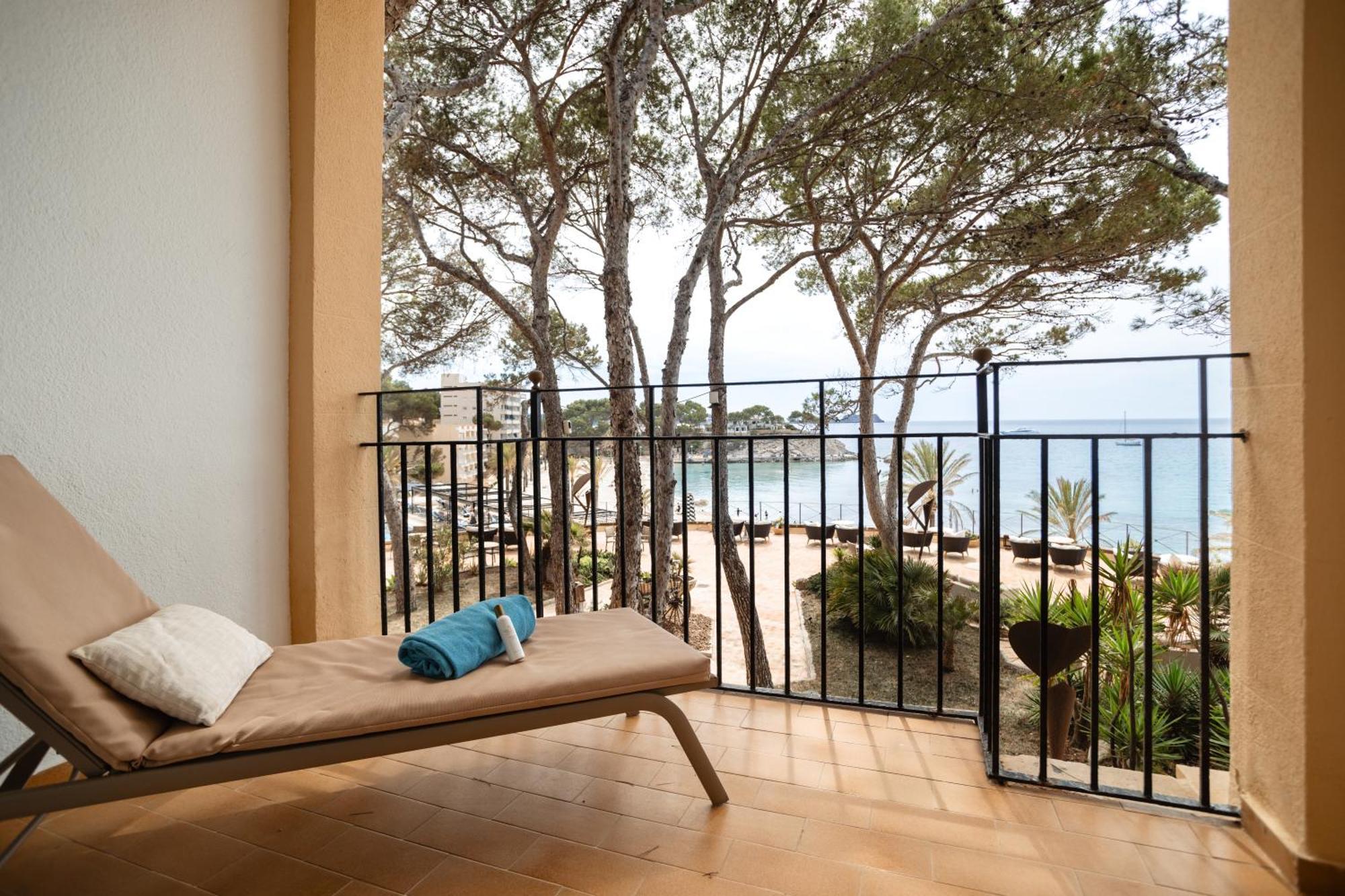 Secrets Mallorca Villamil Resort & Spa - Adults Only ปาเกรา ภายนอก รูปภาพ A room at the hotel