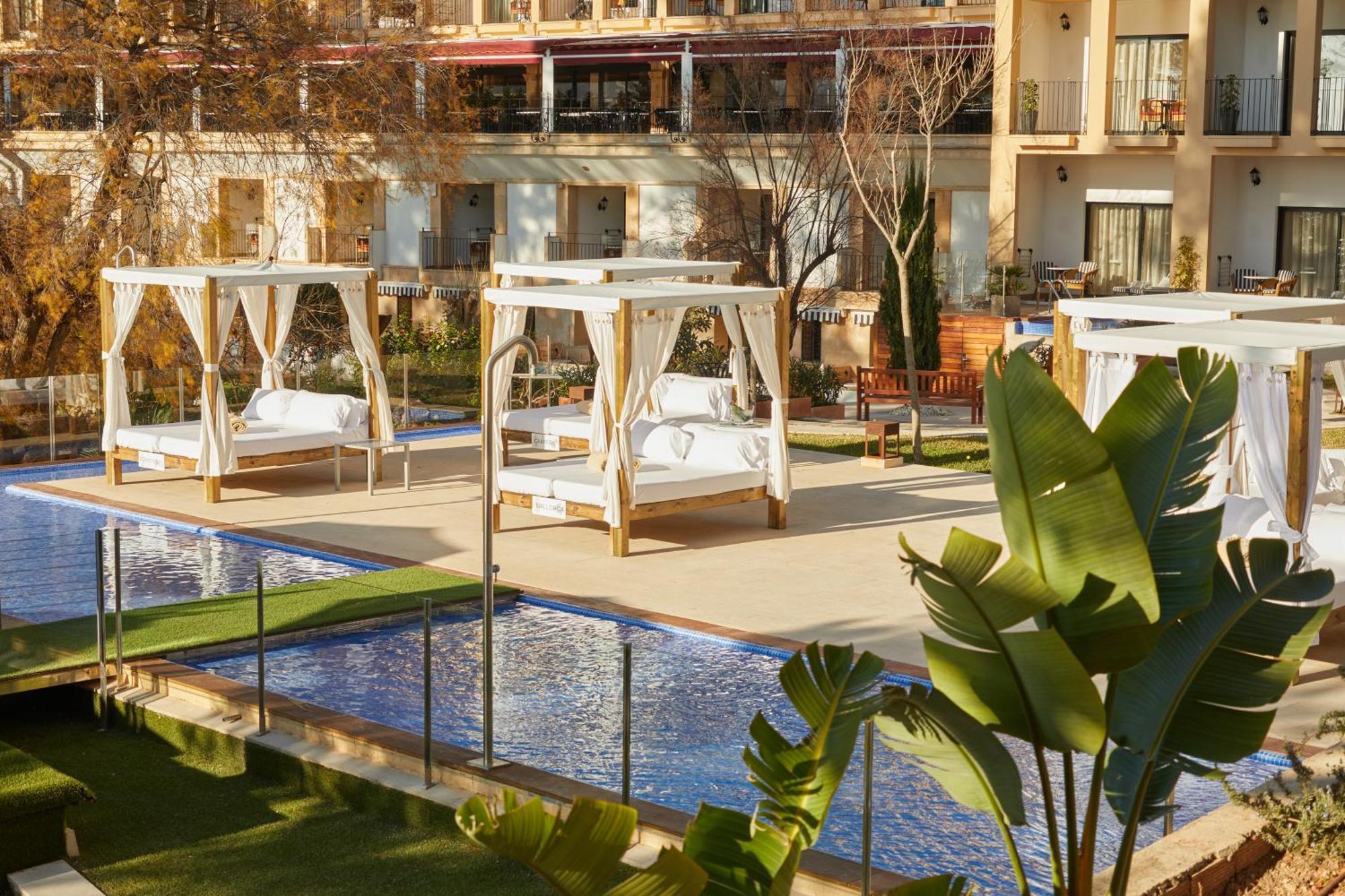 Secrets Mallorca Villamil Resort & Spa - Adults Only ปาเกรา ภายนอก รูปภาพ The pool at the hotel