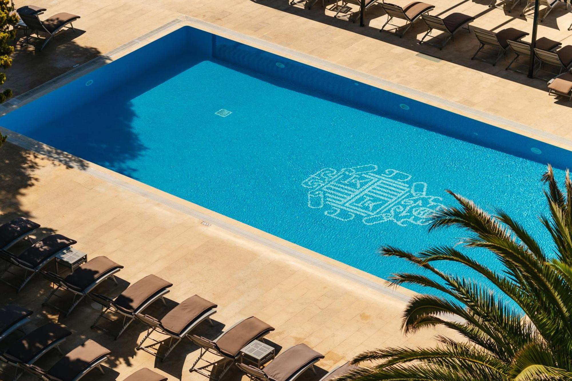 Secrets Mallorca Villamil Resort & Spa - Adults Only ปาเกรา ภายนอก รูปภาพ The swimming pool at the hotel