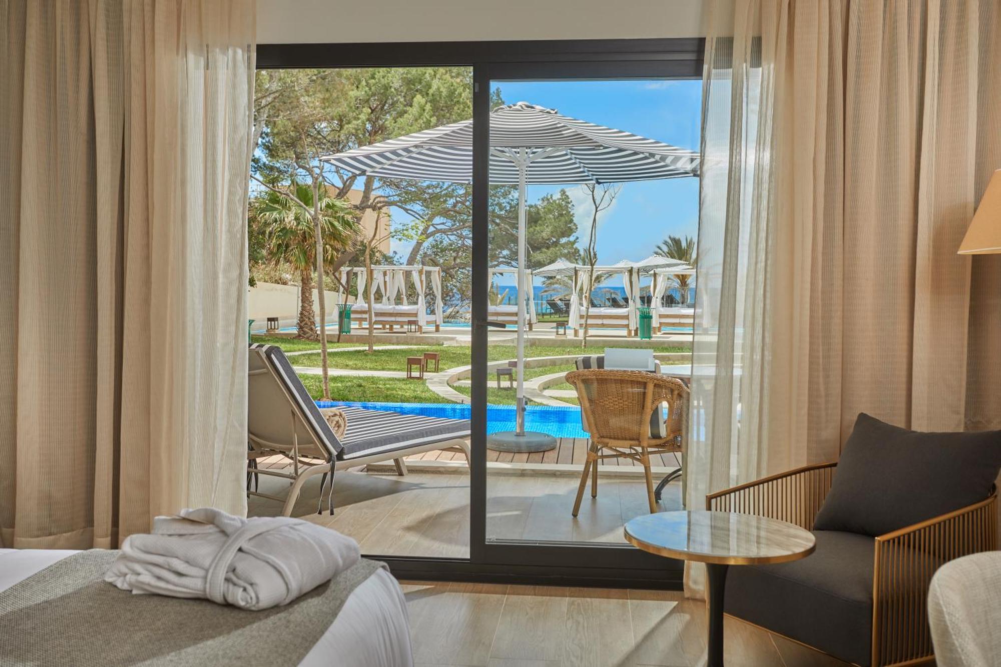 Secrets Mallorca Villamil Resort & Spa - Adults Only ปาเกรา ภายนอก รูปภาพ A room at the hotel