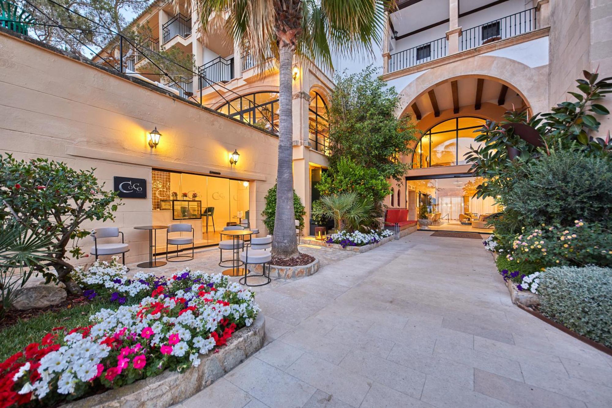 Secrets Mallorca Villamil Resort & Spa - Adults Only ปาเกรา ภายนอก รูปภาพ The Village